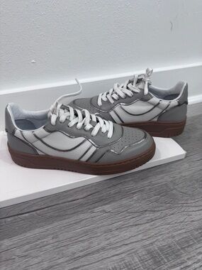 ✨ FREE PEOPLE Court Sneaker Grey Leather Retro ✨ Size 8